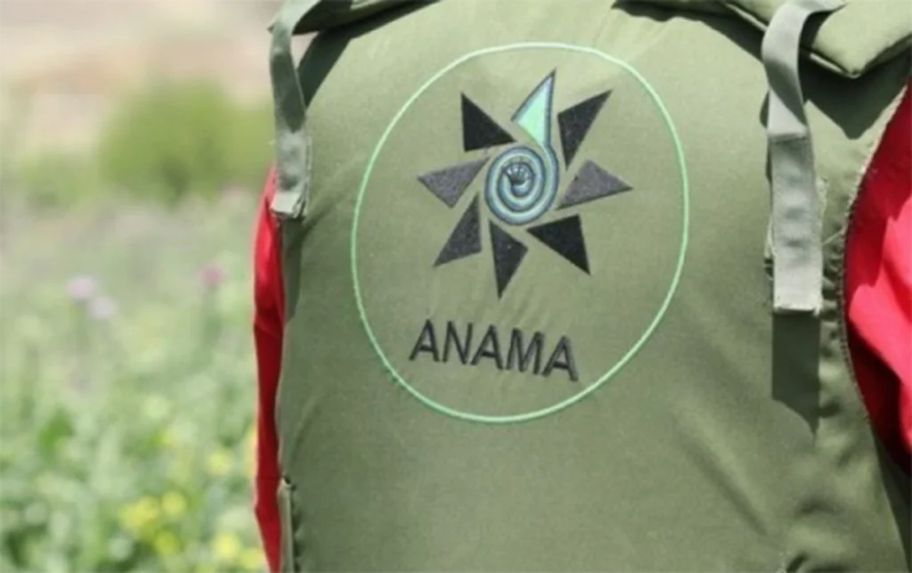 AN4QlU43cRPKgnZDHgaXFVCjBca47hefsrQormnm_1200