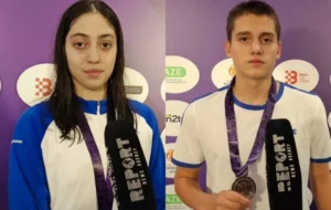 DApuWRu6yAJ0sXDdwt8xJ0JkmUZMdZn7snWqBtIq_600