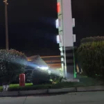 Bakıda iki avtomobil toqquşdu, biri yanacaqdoldurma məntəqəsinə çırpıldı.